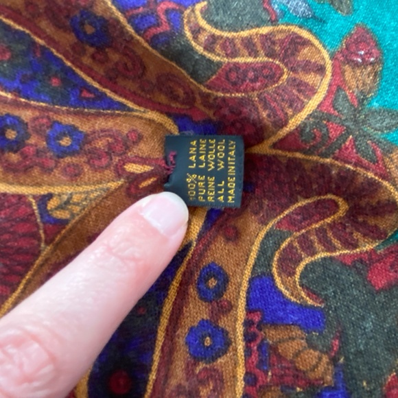 Vintage Oversized Fendi Wool Shawl / Wrap / Scarf - Picture 4 of 9